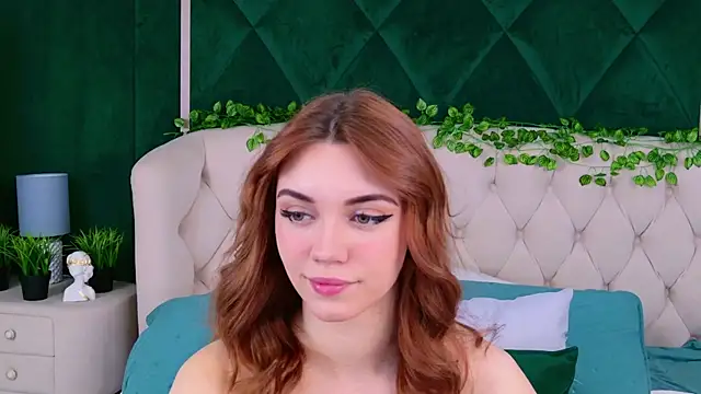 Snapshot of Ariadna_Holder chatting on 03.14.25 Ariadna Holder online show from 03.14.25