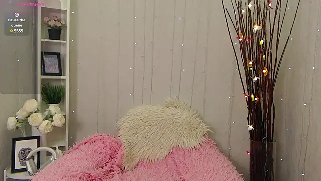 Holygirl  online show from 03.13.25