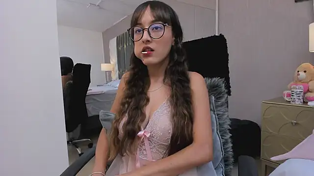 MelodyWinx online show from 03.18.25