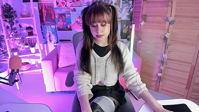 Snapshot of MisaPage chatting on 03.03.25 MisaPage online show from 03.03.25