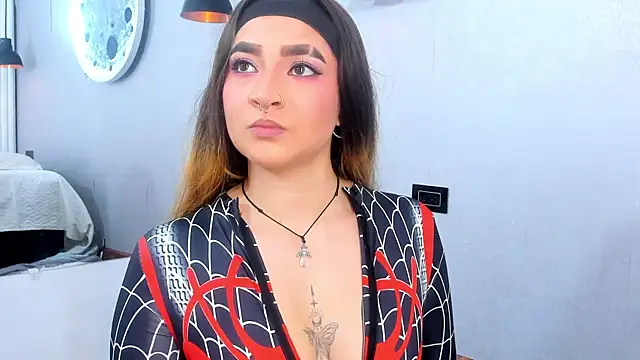 Shanntal  online show from 10.20.25