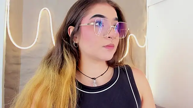 Snapshot of Shanntal_ chatting on 02.16.26 Shanntal online show from 02.16.26