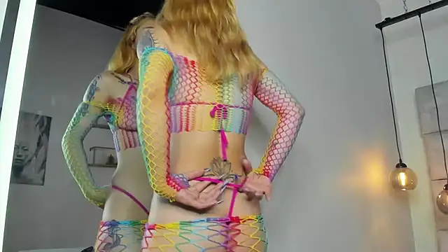 zoe taylorr1 online show from 03.15.25