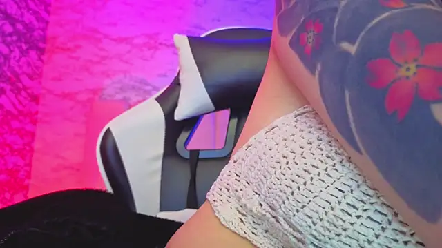 Hela v online show from 03.22.26