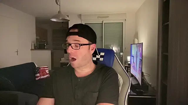 Funnyjul31 online show from 01.30.25