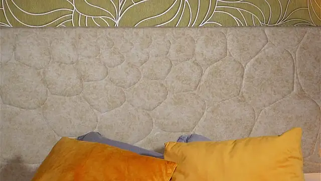 MillaBlis online show from 10.03.25