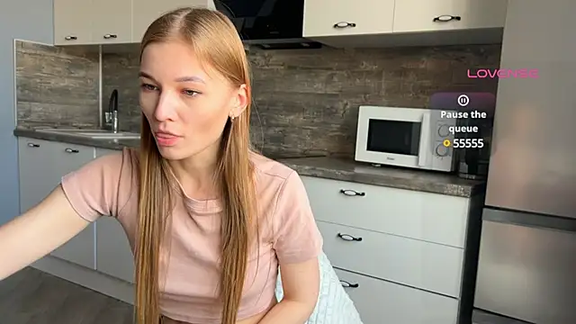 Snapshot of maria_plaudice chatting on 03.14.25 maria plaudice online show from 03.14.25