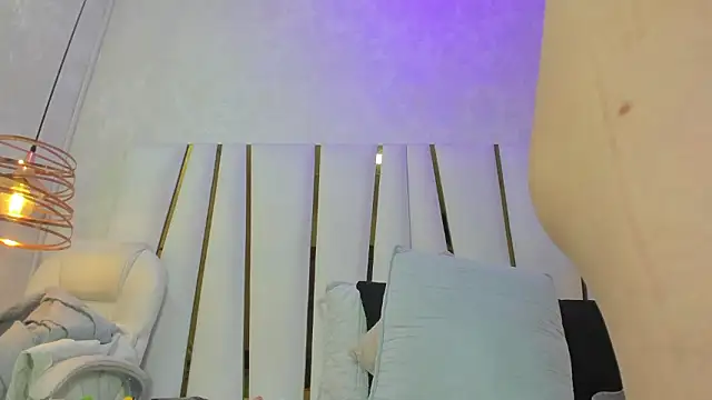 violet gray  online show from 03.09.26