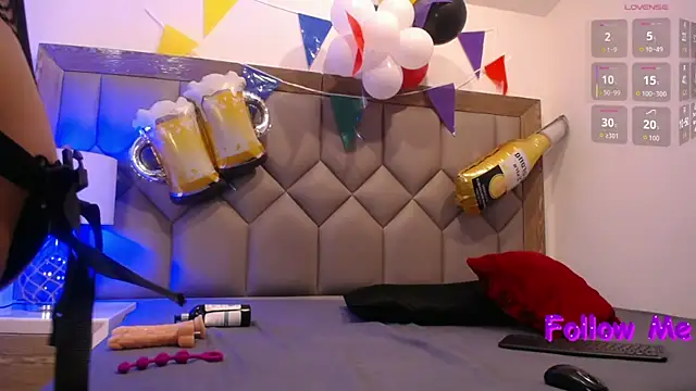 Snapshot of PamelaaPonce chatting on 09.25.25 PamelaaPonce online show from 09.25.25