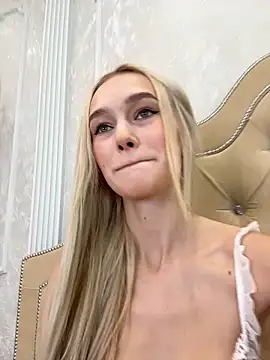 Snapshot of KristinaDane chatting on 02.05.25 KristinaDane online show from 02.05.25