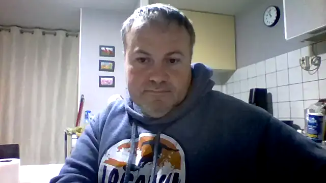 Pourleplasirs online show from 11.14.25