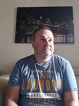 Pourleplasirs online show from 11.17.25