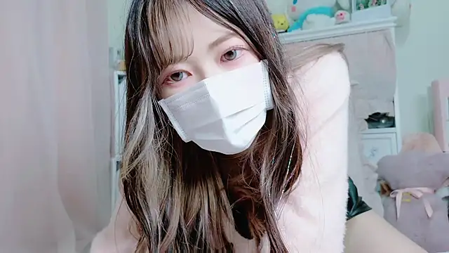 Snapshot of Megu-mimi chatting on 03.11.25 Megu-mimi online show from 03.11.25