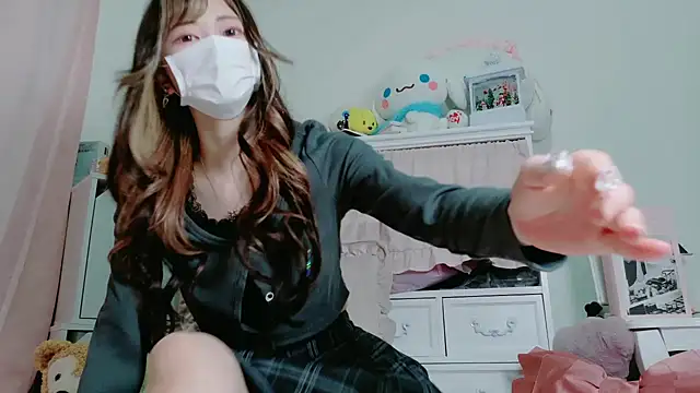 Snapshot of Megu-mimi chatting on 03.17.25 Megu-mimi online show from 03.17.25