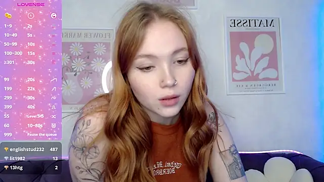 Snapshot of Maya_Light chatting on 01.29.25 Maya Light online show from 01.29.25