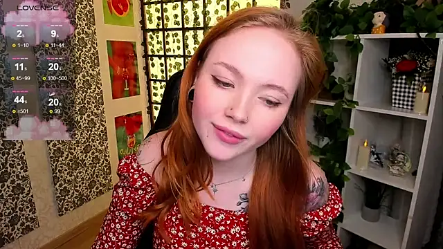 Snapshot of Maya_Light chatting on 03.07.25 Maya Light online show from 03.07.25