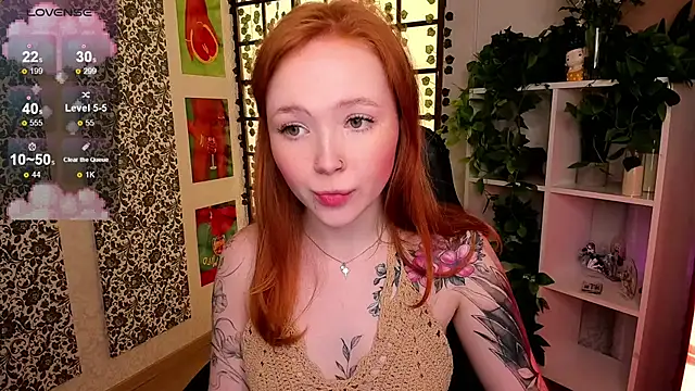 Snapshot of Maya_Light chatting on 03.19.25 Maya Light online show from 03.19.25