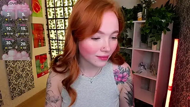 Snapshot of Maya_Light chatting on 03.23.25 Maya Light online show from 03.23.25