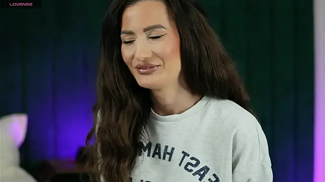 Snapshot of Flirtyy_eve chatting on 09.09.25 Flirtyy eve online show from 09.09.25