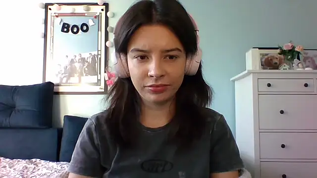 LariceSexy online show from 10.20.25