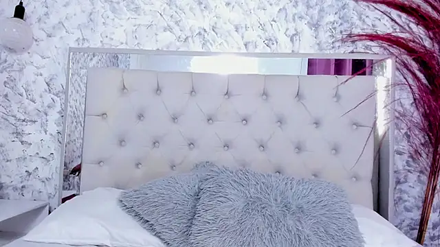 Ariana greenblat online show from 09.29.25