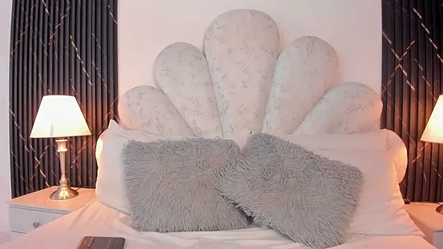 Ariana greenblat online show from 04.02.26