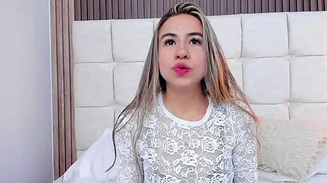 Ariana greenblat online show from 04.17.26