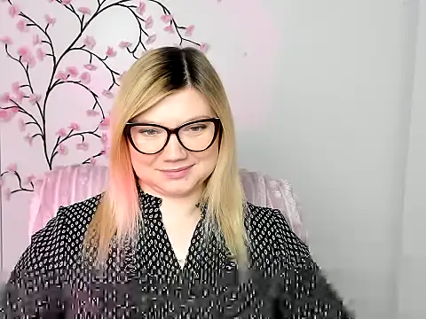 Lola moree online show from 01.06.26