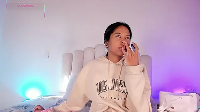 Zaira Rose  online show from 11.06.25