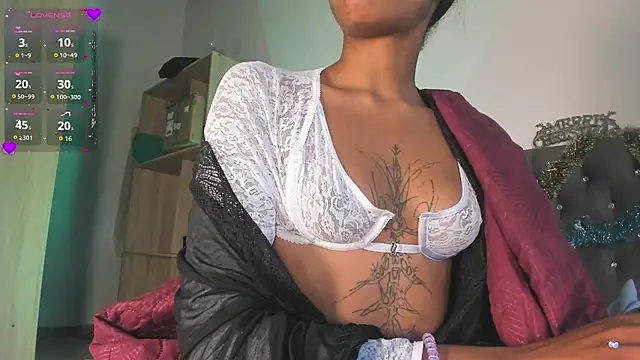 Zaira Rose  online show from 12.03.25