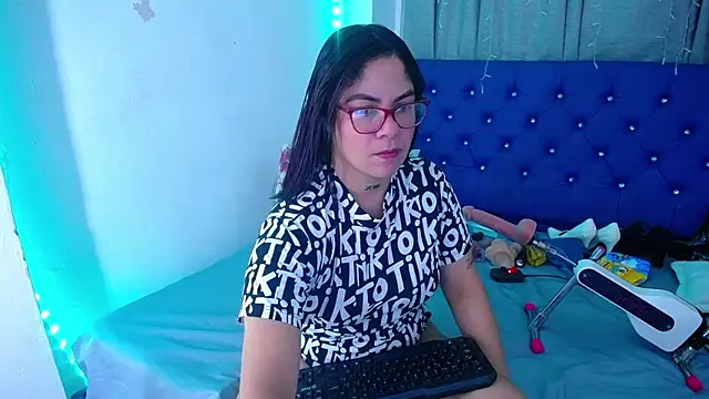 hornny cougar online show from 09.09.25