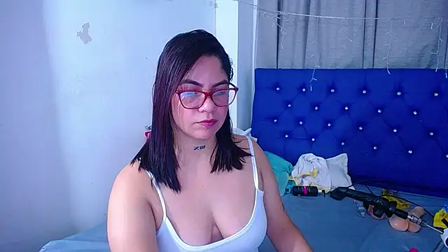 hornny cougar online show from 09.26.25