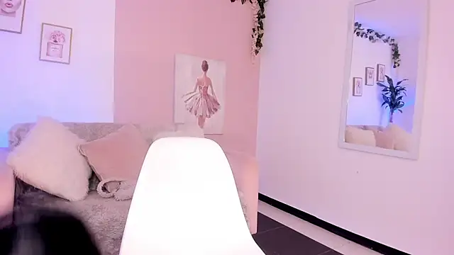 Snapshot of meli_ortiz_ chatting on 01.29.25 meli ortiz online show from 01.29.25