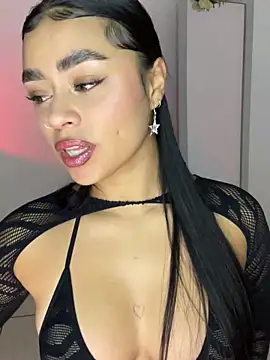 Snapshot of meli_ortiz_ chatting on 10.13.25 meli ortiz online show from 10.13.25