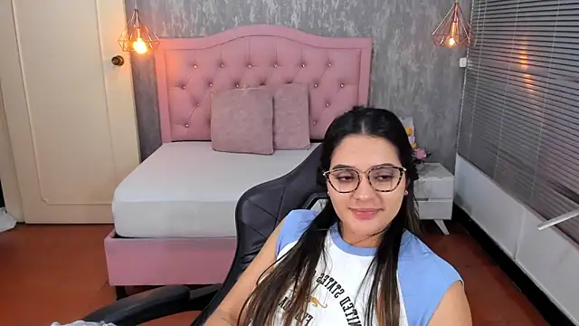 Hadley  online show from 03.08.25