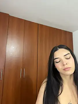 eileensophi online show from 02.22.26