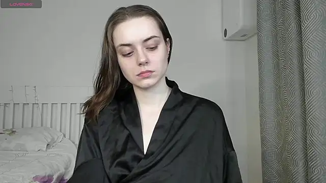 Snapshot of Hustle_Babyy chatting on 09.22.25 Hustle Babyy online show from 09.22.25