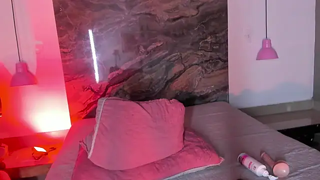 Snapshot of Estefy_gomez09 chatting on 02.26.25 Estefy gomez09 online show from 02.26.25