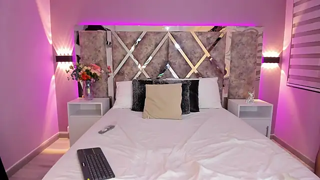 Snapshot of AliDiaz_ chatting on 02.08.25 AliDiaz online show from 02.08.25