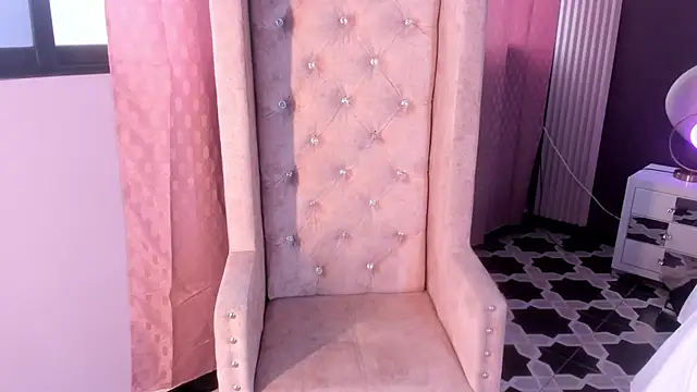 Snapshot of AliDiaz_ chatting on 02.15.25 AliDiaz online show from 02.15.25