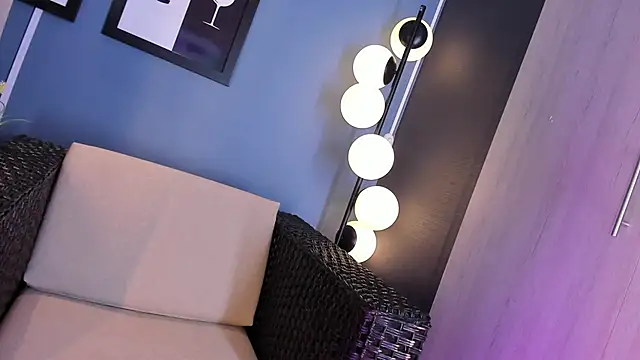 Snapshot of AliDiaz_ chatting on 02.17.25 AliDiaz online show from 02.17.25