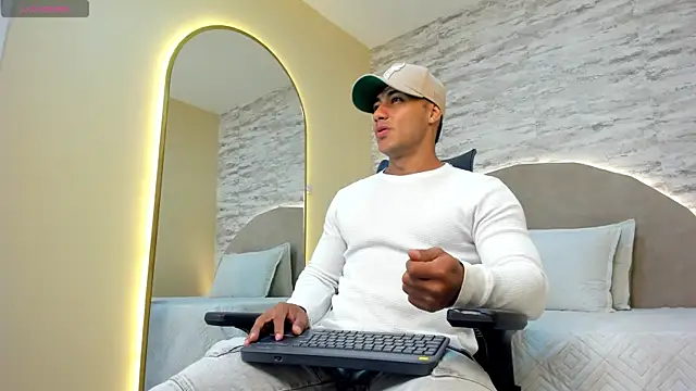 lennox ray online show from 02.22.25