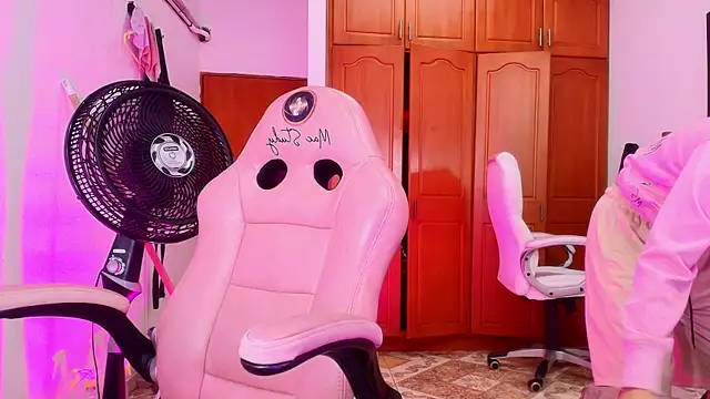 Snapshot of sharlott_miller chatting on 03.05.25 sharlott miller online show from 03.05.25