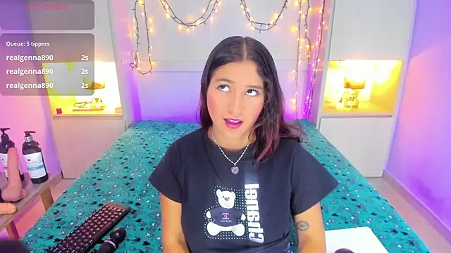 Snapshot of CandyyMaria chatting on 11.03.25 CandyyMaria online show from 11.03.25