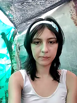 Maiden-Hot online show from 02.15.25