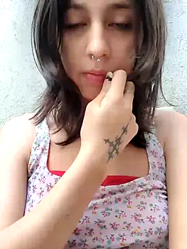 Maiden-Hot online show from 12.03.25