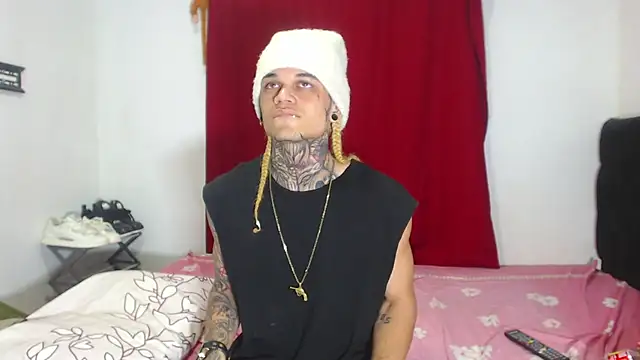 hot man05 online show from 01.30.25