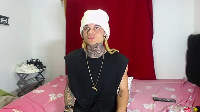 hot man05 online show from 01.30.25