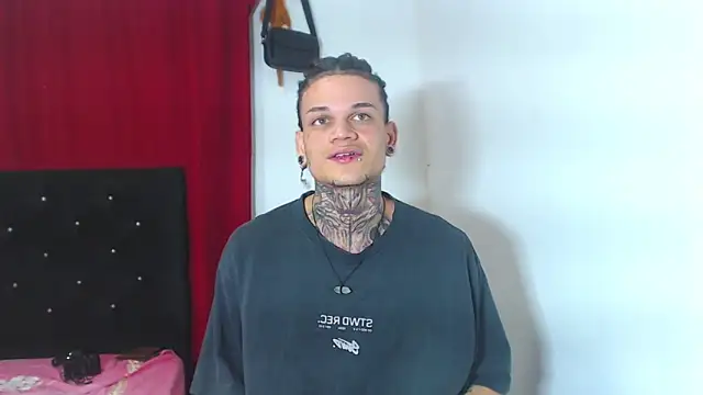 hot man05 online show from 03.20.25