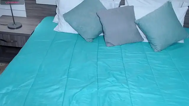 Liiamthompson online show from 03.07.26